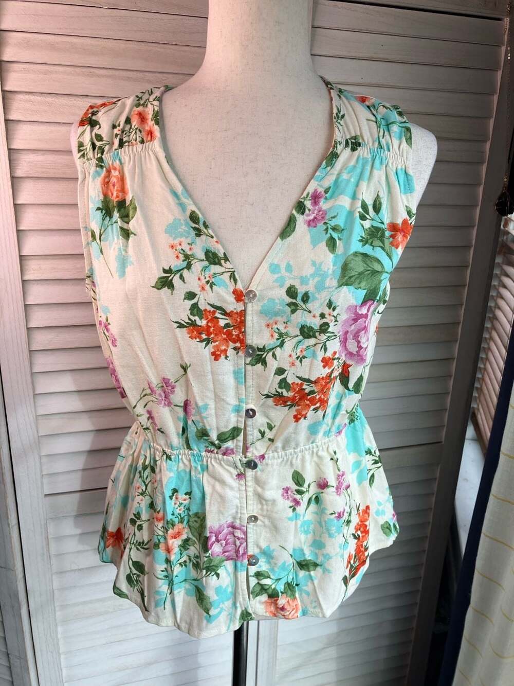 Gilli Leanna Peplum Blouse Size M Mint Floral